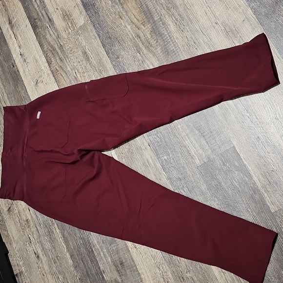 Figs Maternity Scrub Pants - Picture 4 of 9